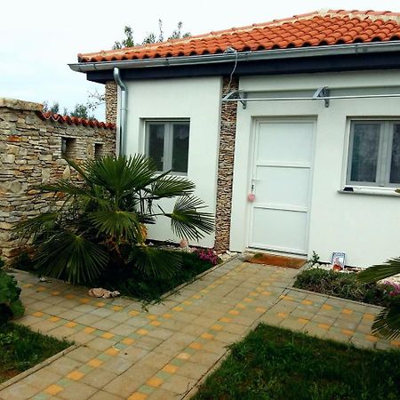 Studio Apartman Vortex Fažana Esterno foto