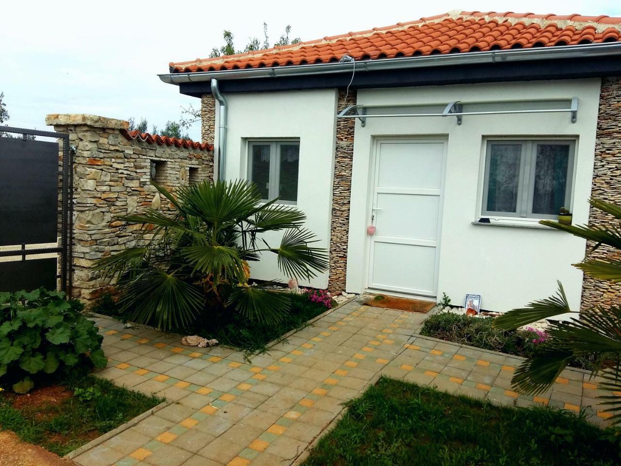 Studio Apartman Vortex Fažana Esterno foto