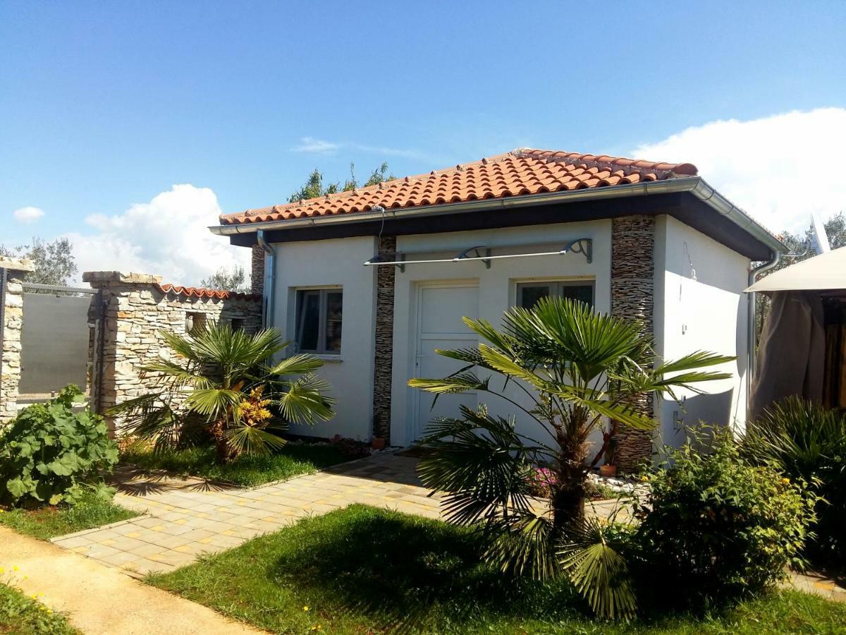 Studio Apartman Vortex Fažana Esterno foto